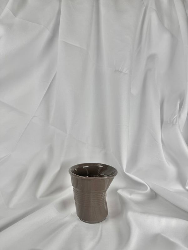 Vaso Forma Vaso Desechable Plástico Arrugado Marrón Grisáceo