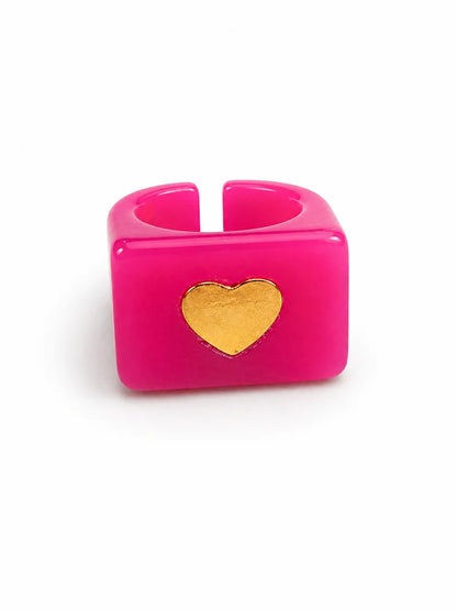 Anillo Resina Cuadrado Corazón Dorado