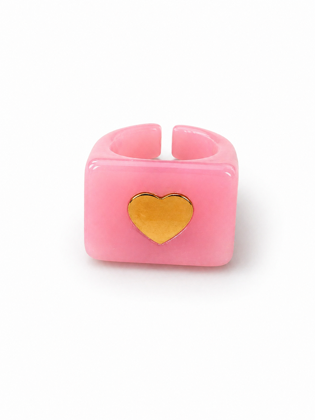 Anillo Resina Rosa Claro Nacarado con Corazon Dorado