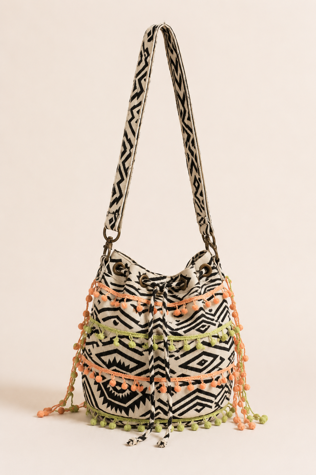 Bolso Étnico Blanco y Negro Grande