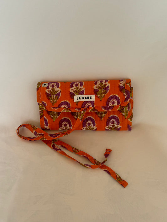 Cartera Monedero Joyero Tela India Naranja Flores Moradas
