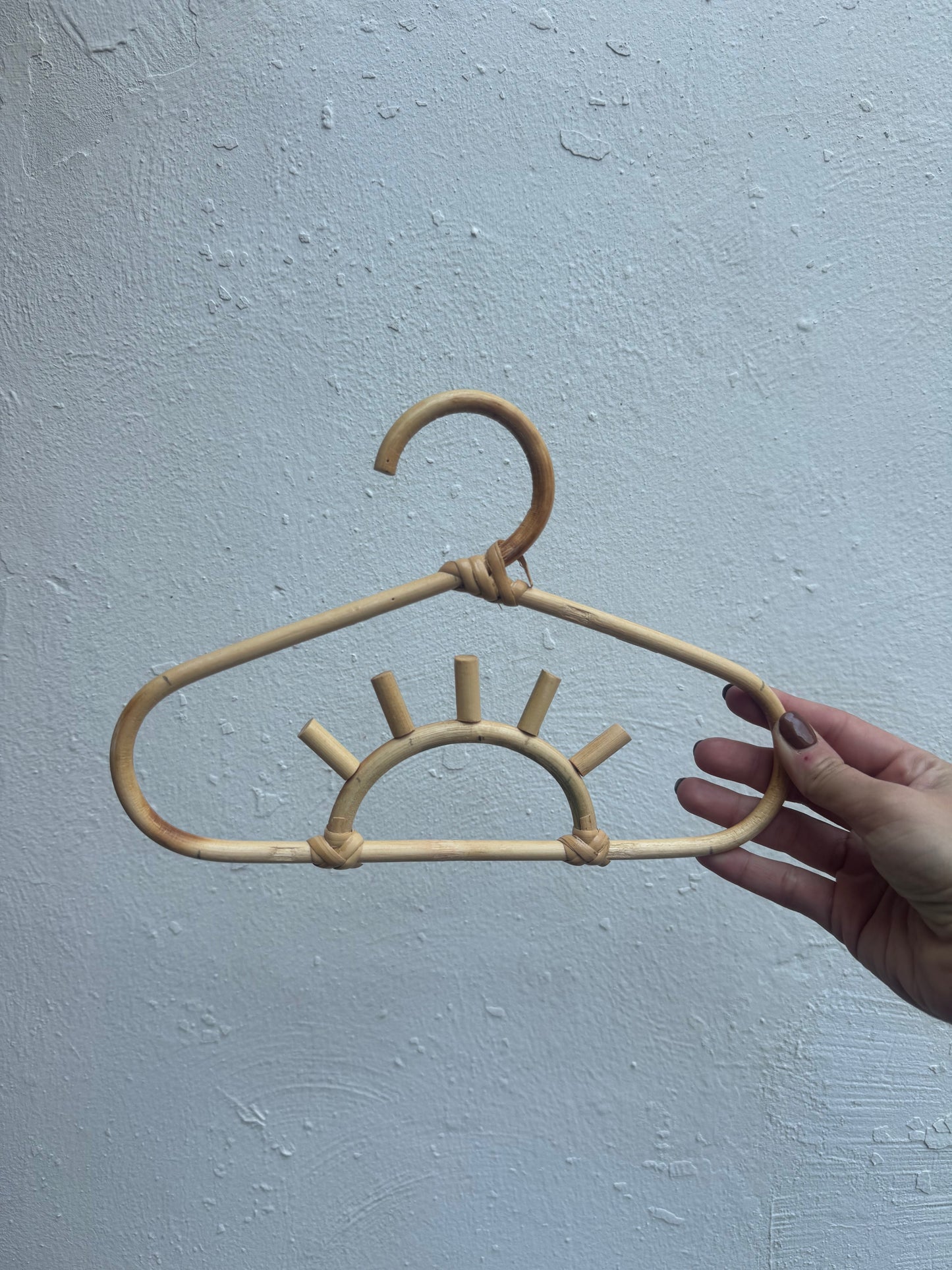 Percha Infantil Ratán