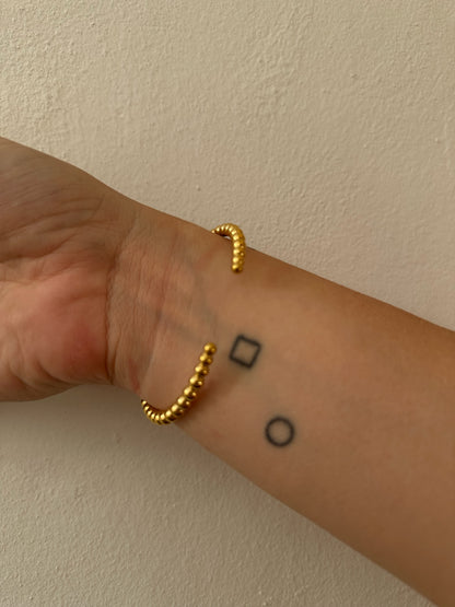 Brazalete Dorado Bolitas