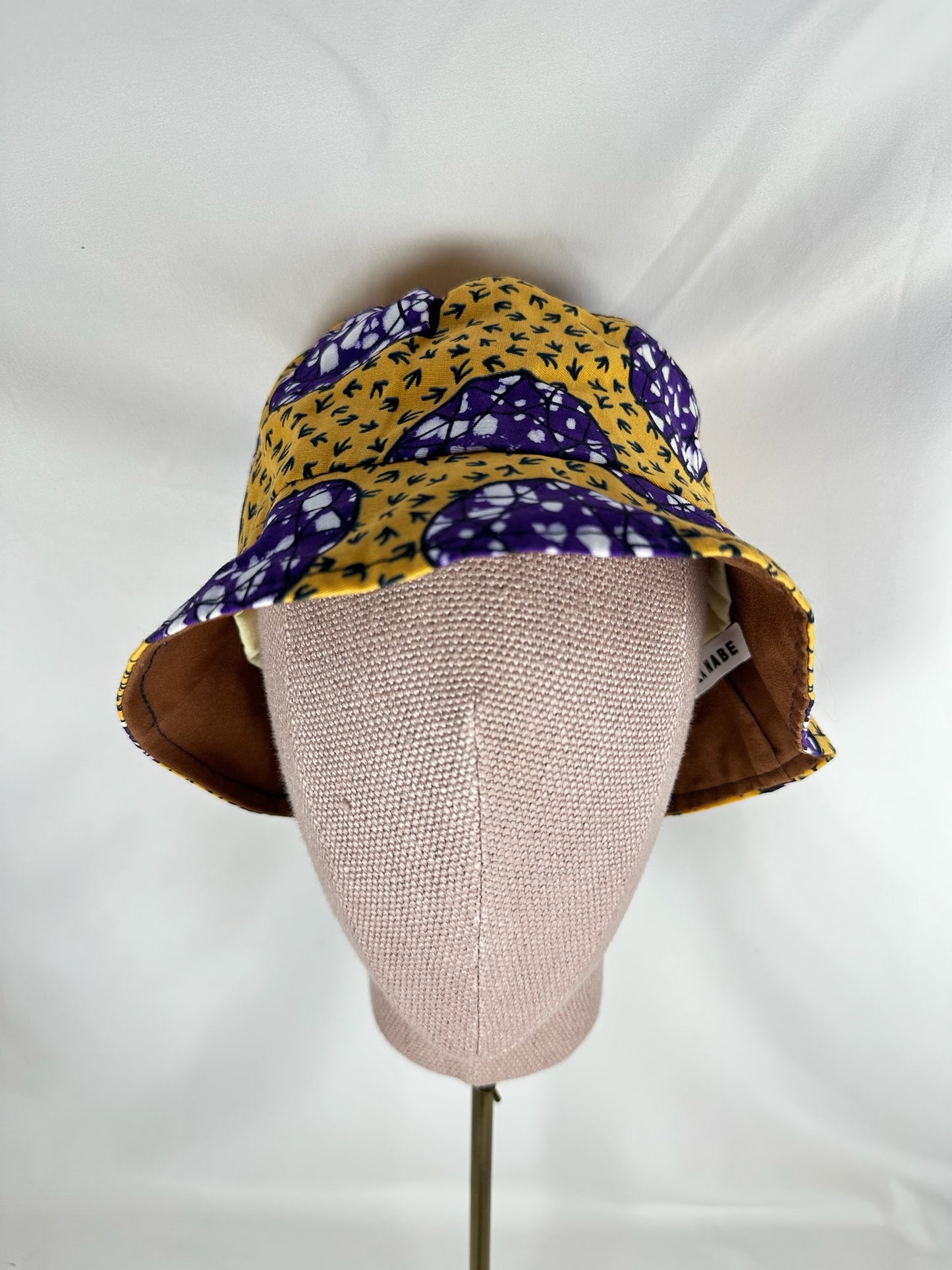 Sombrero Tela Wax Africana Fondo Amarillo Mostaza Círculo Morado