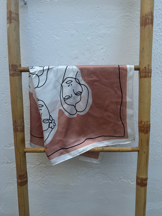 Pañuelo Rosa Cara Mujer Borde Blanco
