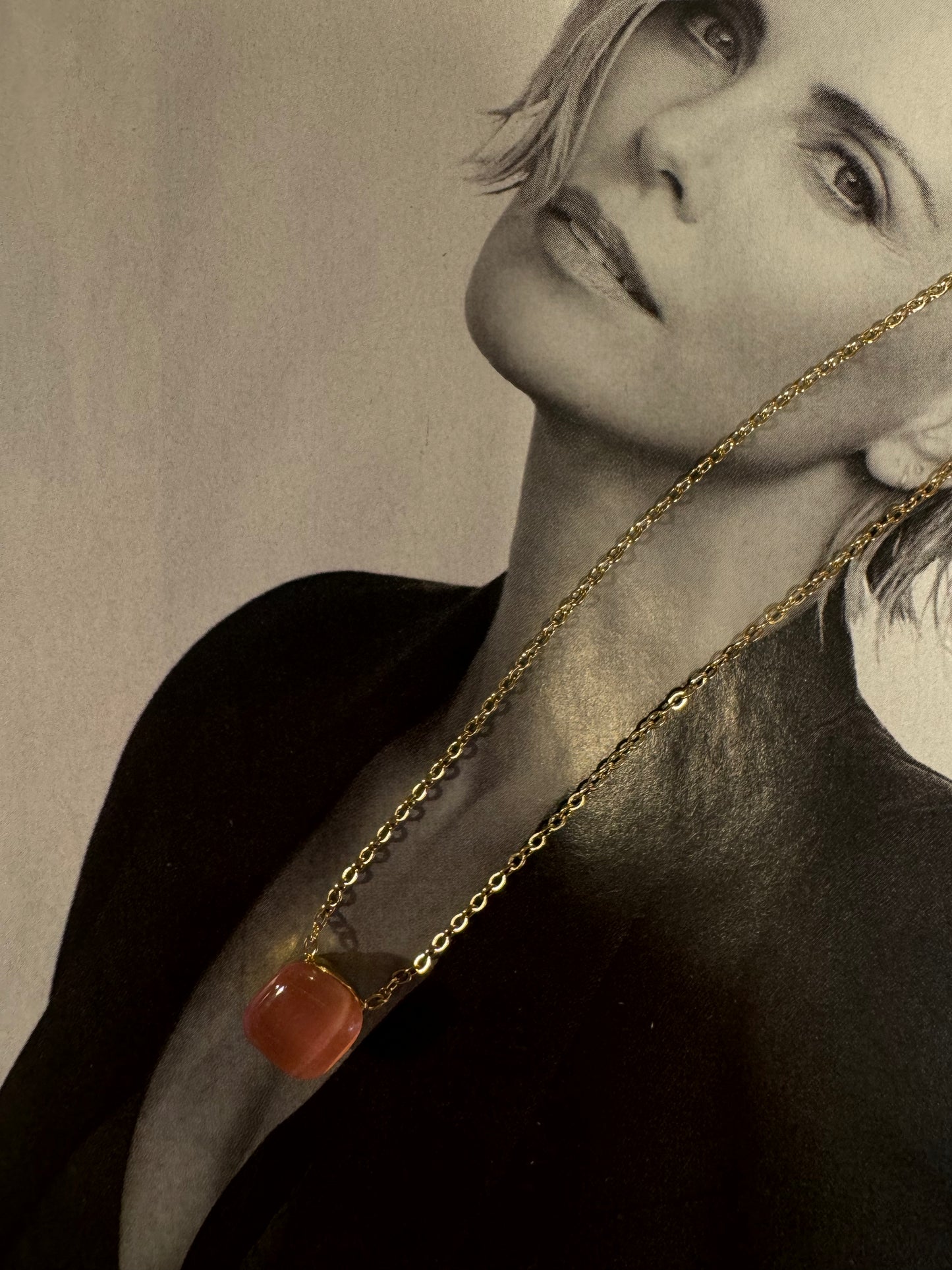 Collar Estilo Pomellato Rosa Oscuro Barbie