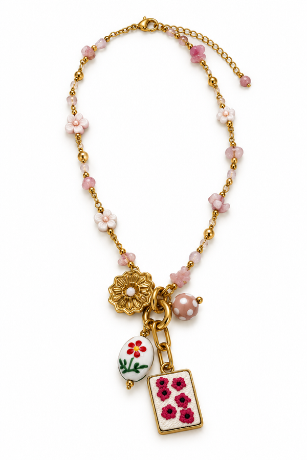Collar Dorado con Charms Tela Flor