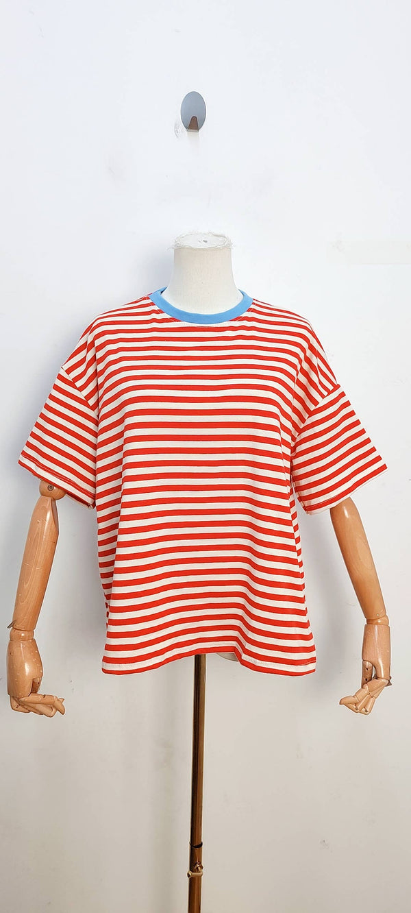 Camiseta de rayas de manga corta rojo