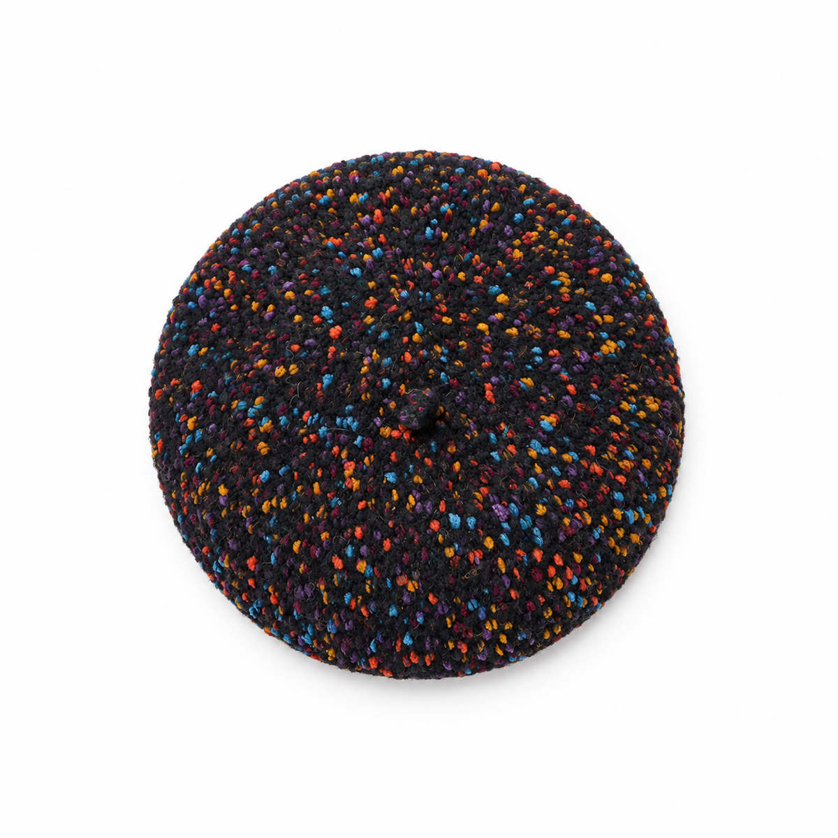 Boina jaspeada multicolor negra sobre fondo blanco