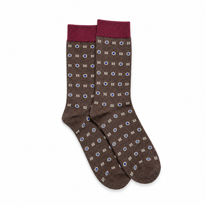 Calcetines hombre con flores marrón