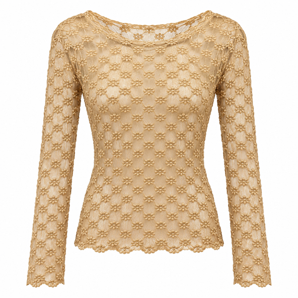 Camiseta de encaje floral beige de manga larga sobre fondo blanco