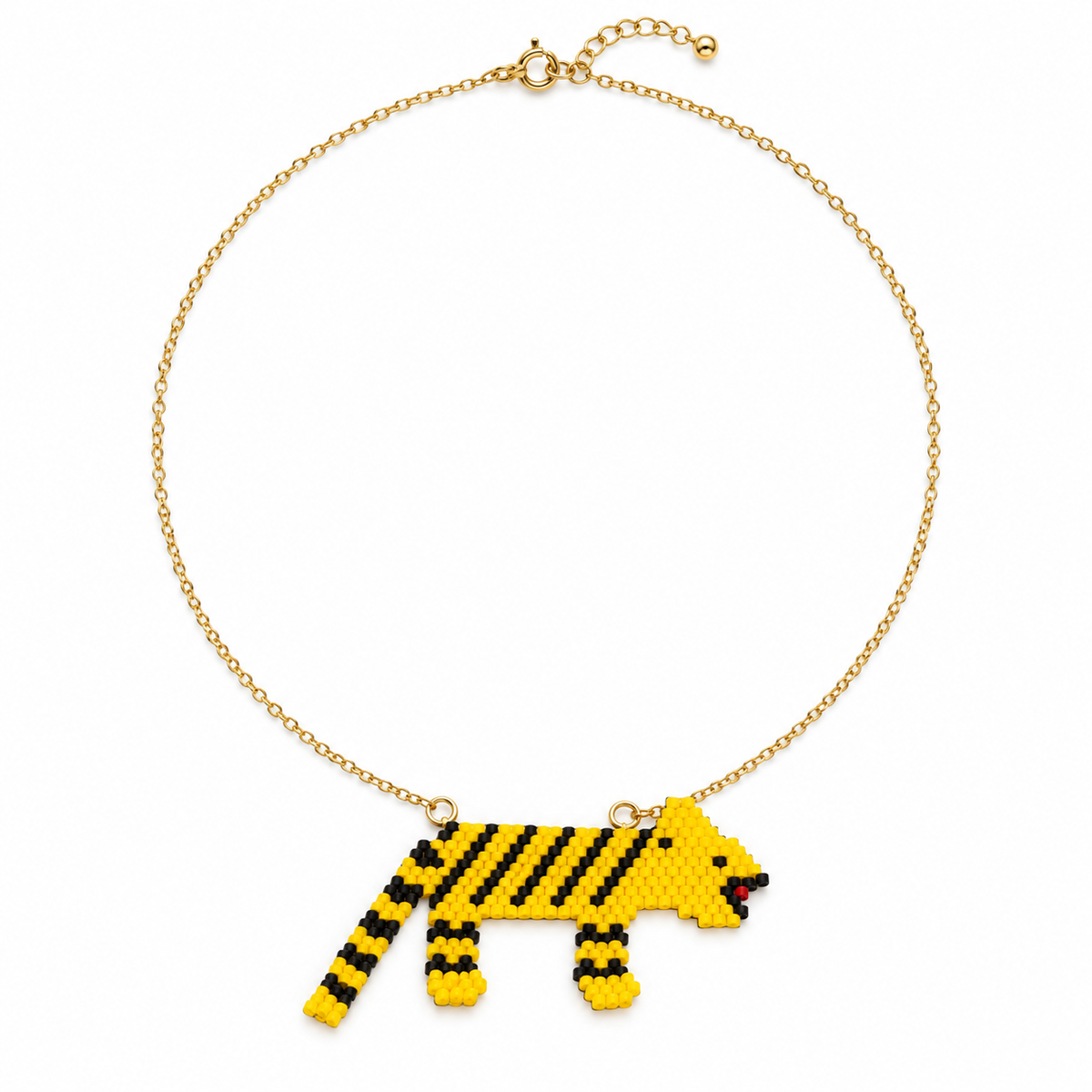 Collar Miyuki tigre amarillo sobre fondo blanco