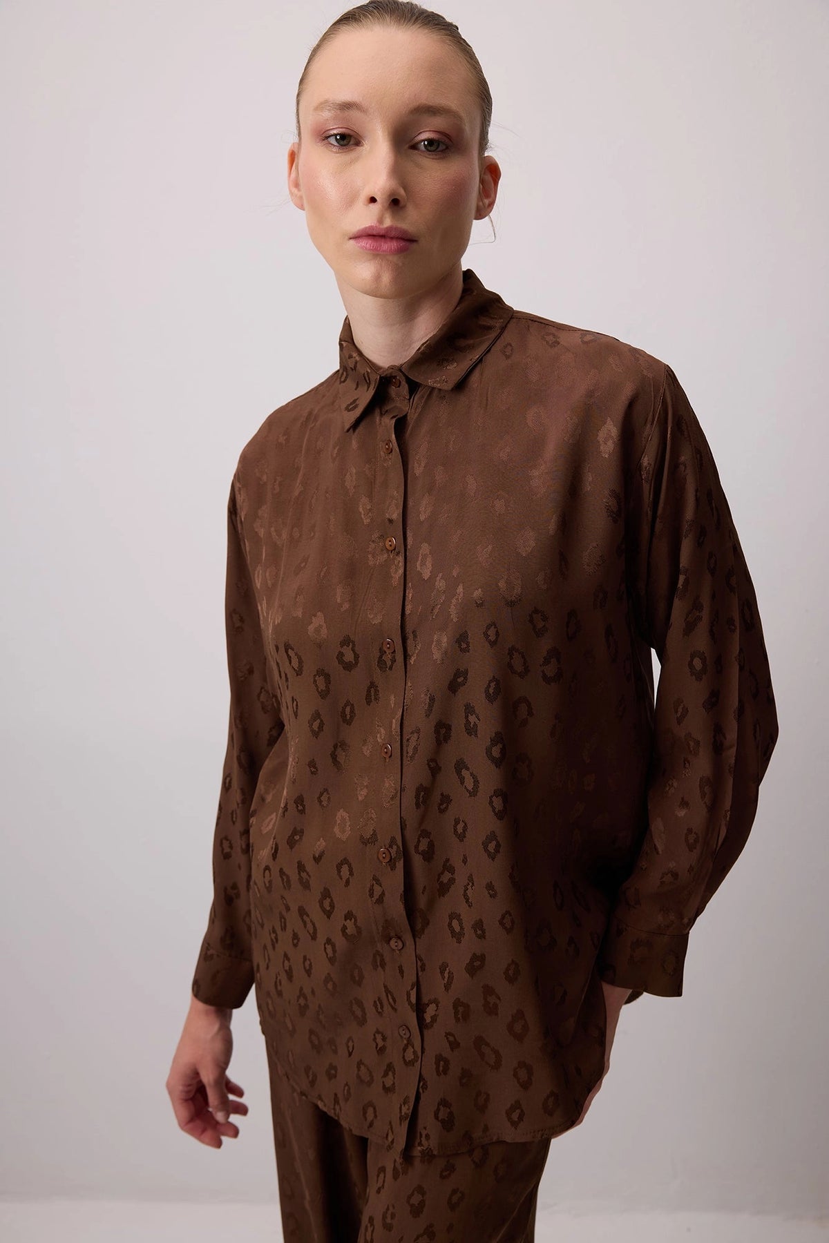 Camisa Jacquard con Estampado de Leopardo
