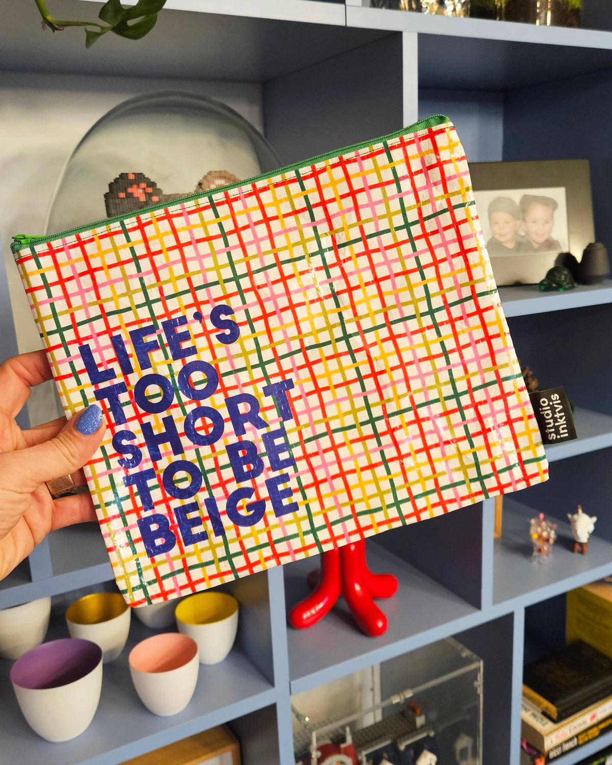 Neceser Plástico Cuadros Life's Too Short To Be Beige