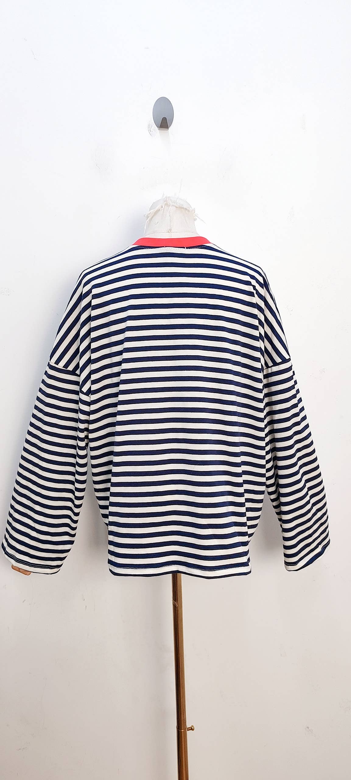Camiseta de manga larga burdeos y violeta