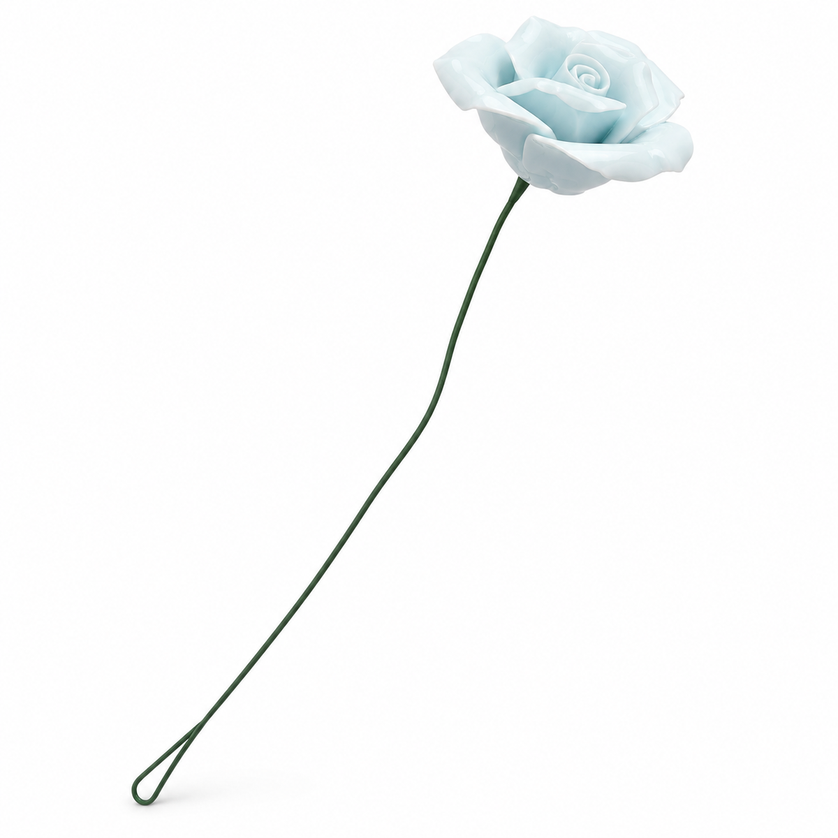Flor Cerámica Rosa azul claro sobre fondo blanco de estudio