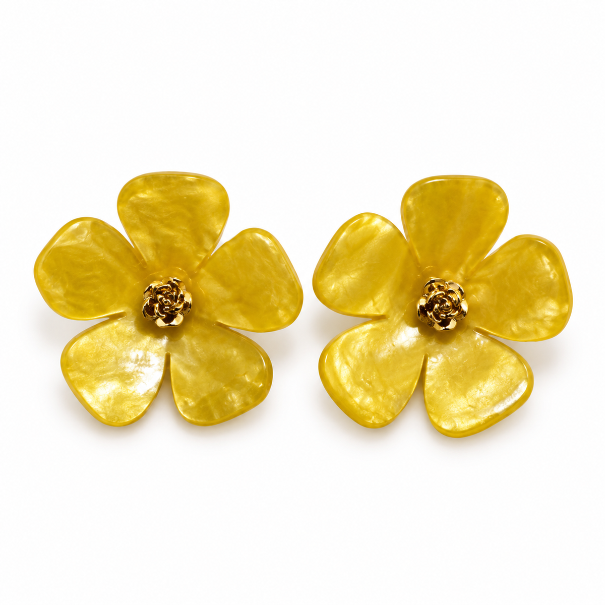 Par de pendientes flor nácar amarillo con centro dorado