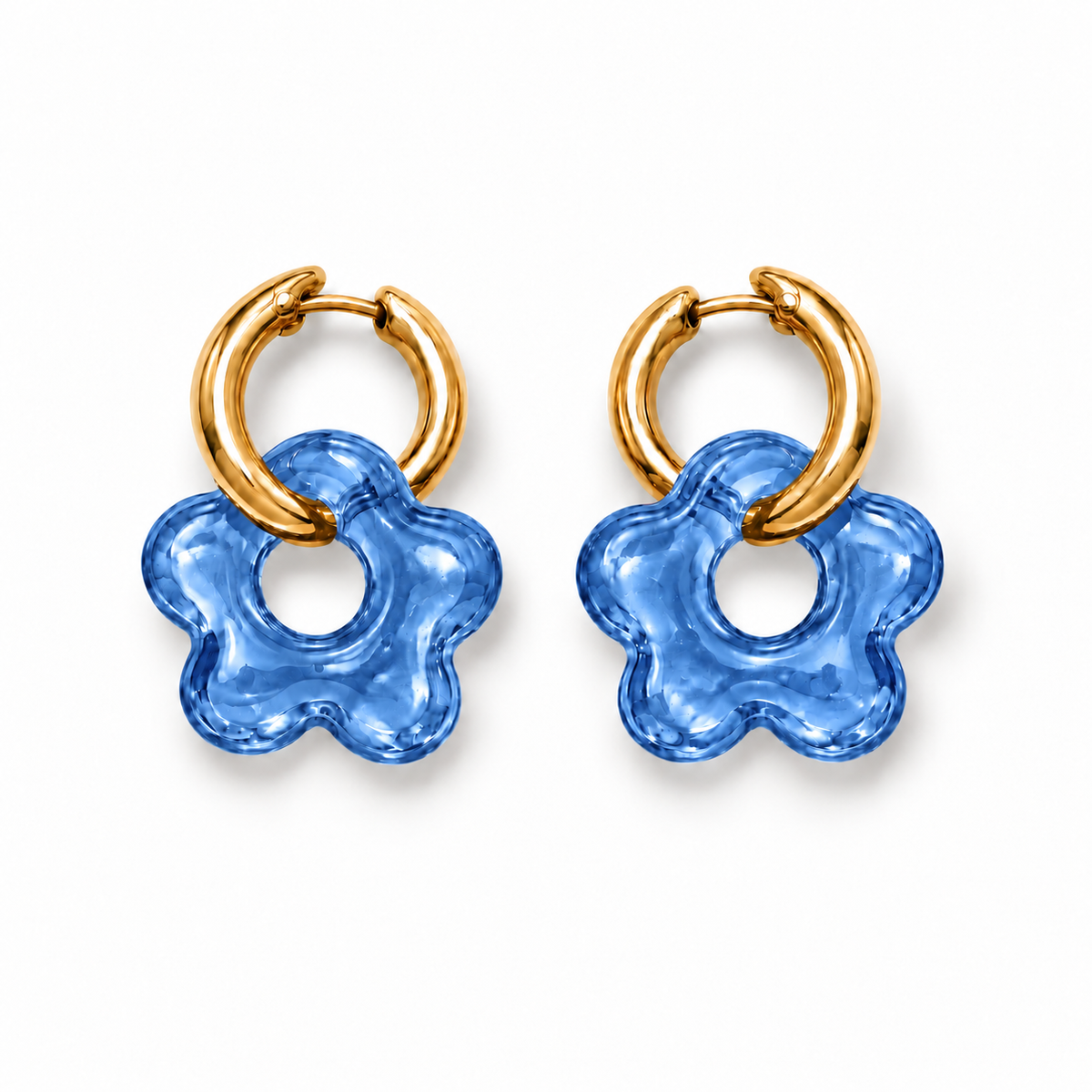 Mini pendientes de aro dorado con flor de resina azul