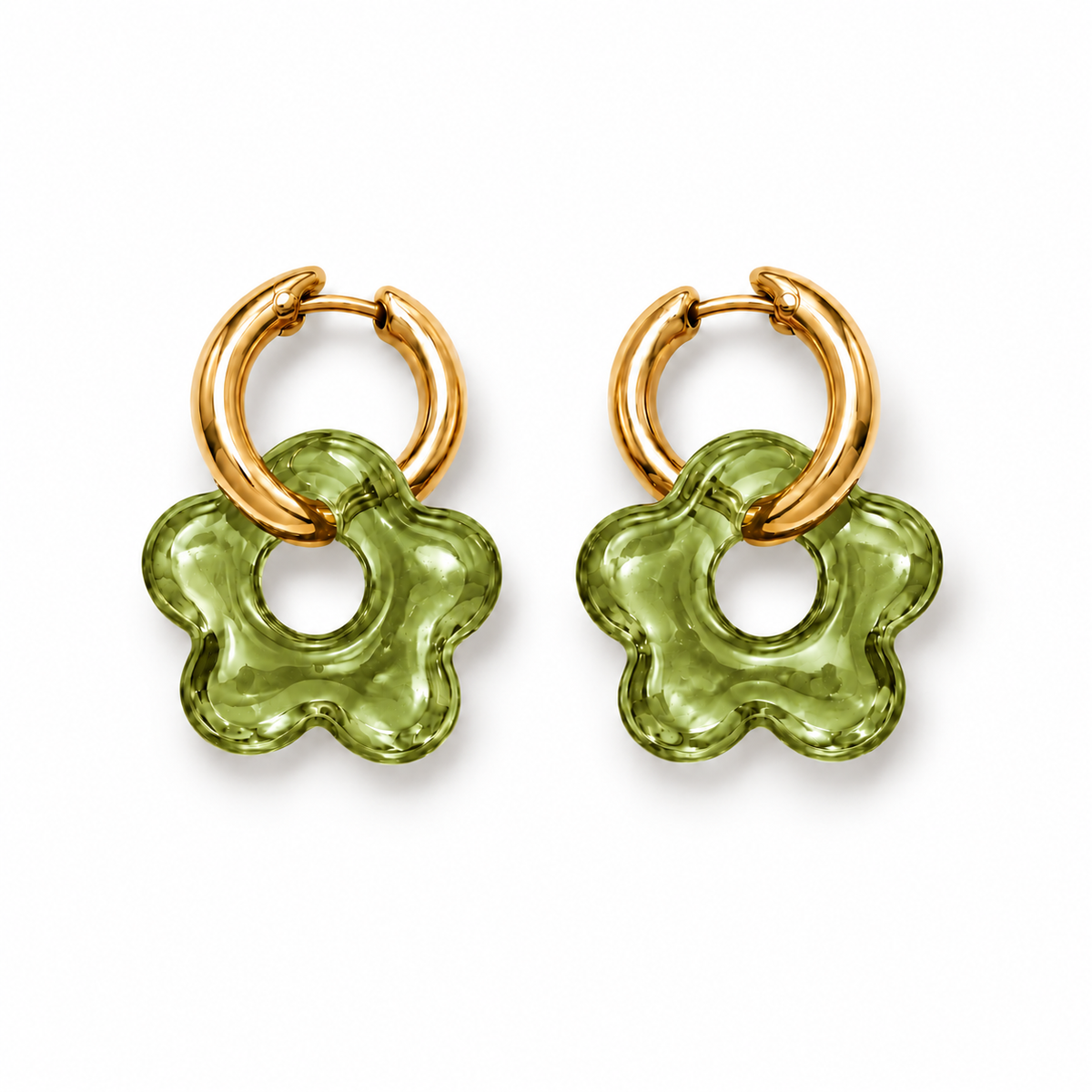 Mini pendientes de aro dorado con flor de resina verde claro