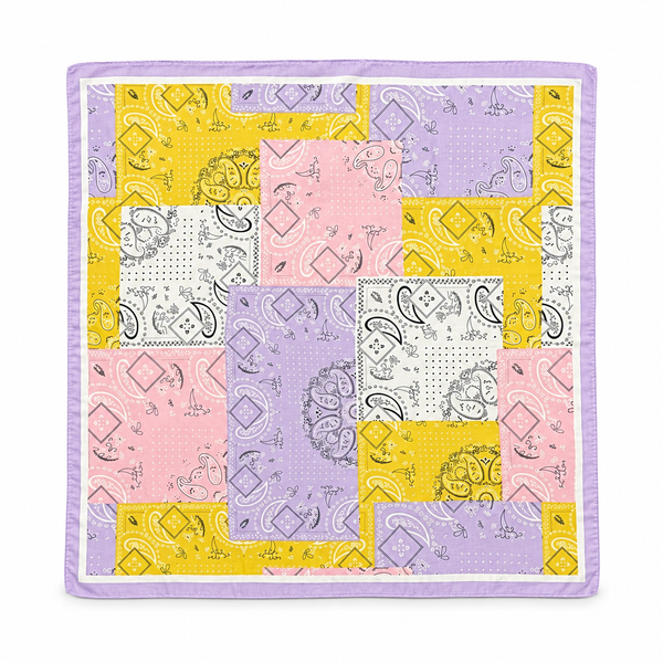 Pañuelo imitación bandana multicolor sobre fondo blanco