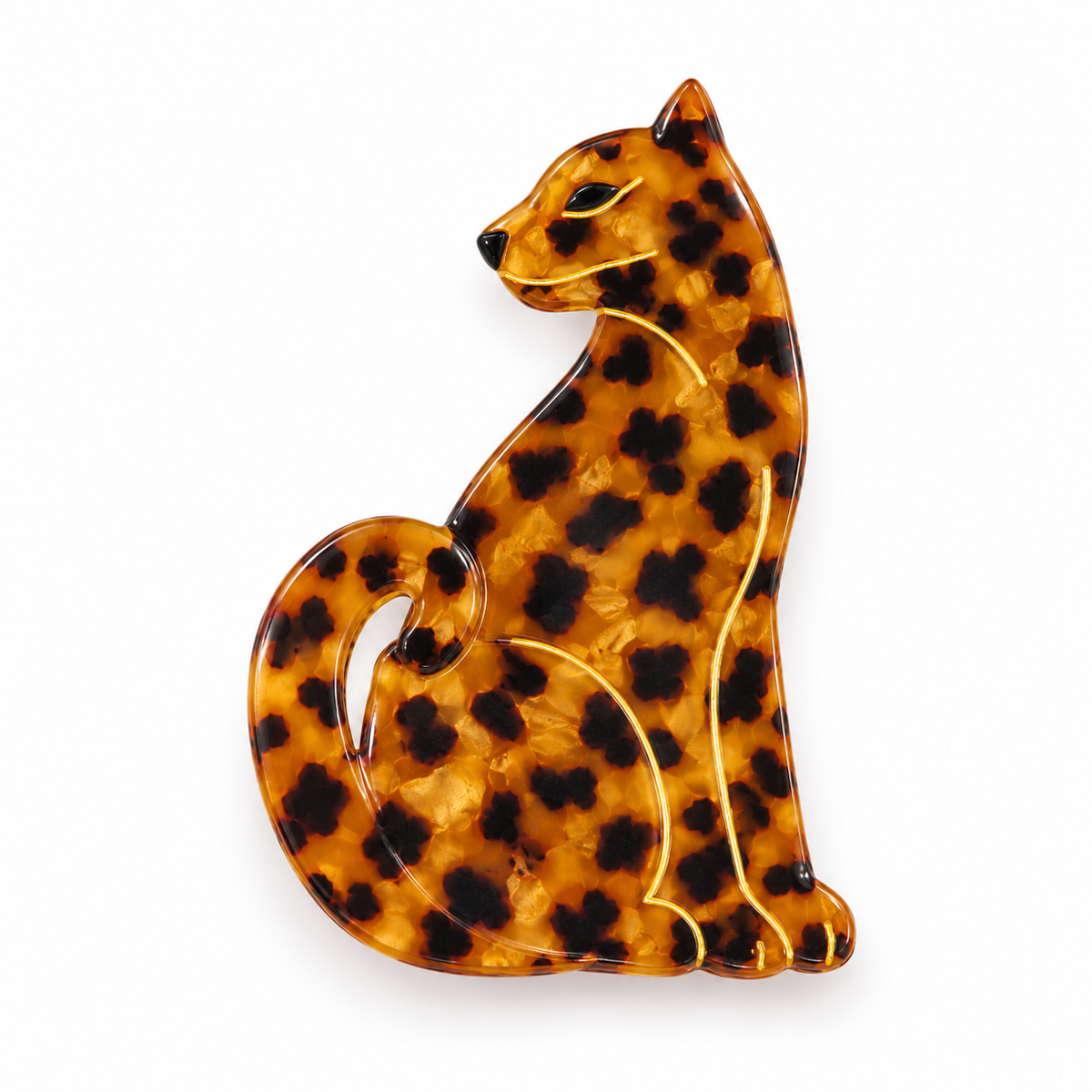 Pinza Leopardo sobre fondo blanco